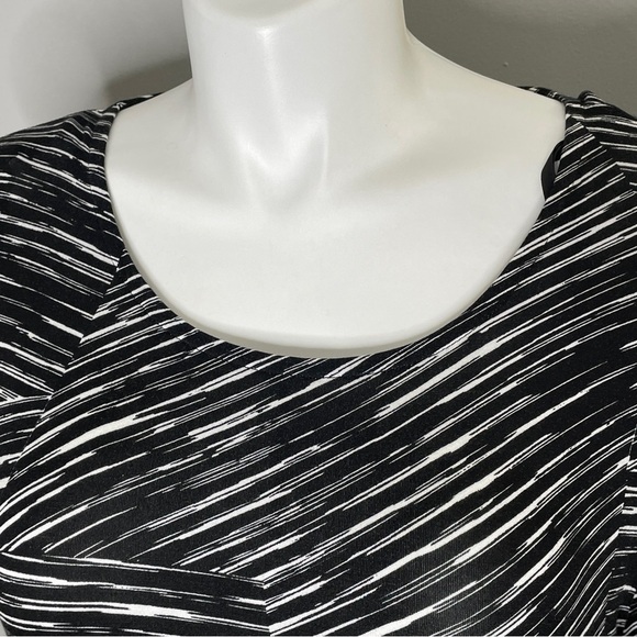 Apt 9 plus asymmetrical tunic black and white NWT 1X - Picture 4 of 7
